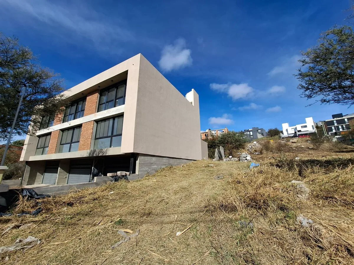 VENTA LOTE 907 M2 EN ZONA EXCLUSIVA CUESTA COLORAD foto 3