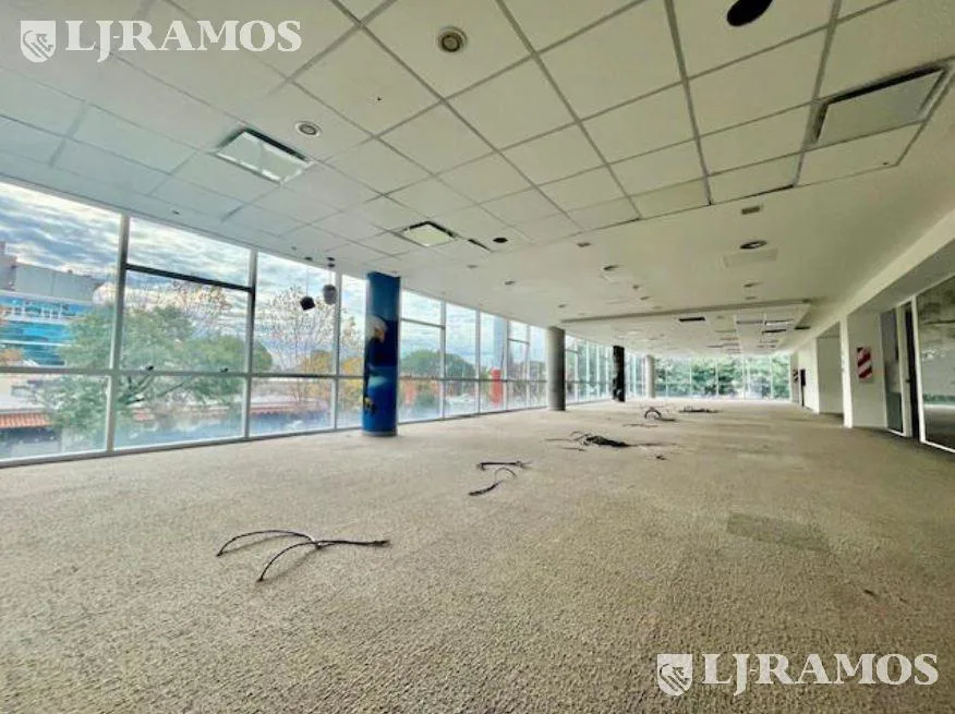 Alquiler de oficina de 453 m2 en Vicente López foto 5