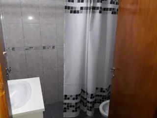 CASA EN VENTA ZONA TODO EL AÑO PRACTICAMENTE A ESTRENAR foto 1