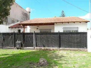 CASA EN VENTA ZONA TODO EL AÑO PRACTICAMENTE A ESTRENAR foto 5