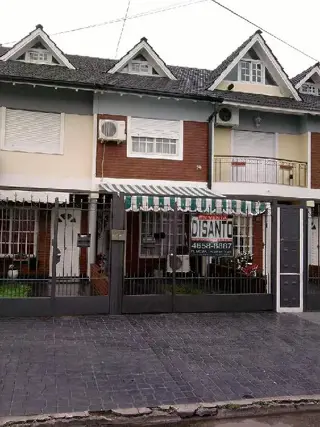 Triplex en Venta en Ramos Mejía, La Matanza, Buenos Aires foto 1