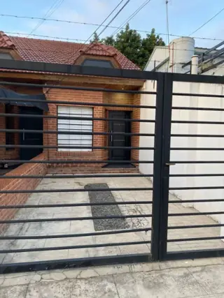 DUPLEX DE 2 AMBIENTES CON COCHERA Y PATOO EN ALQUILER foto 1