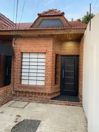 DUPLEX DE 2 AMBIENTES CON COCHERA Y PATOO EN ALQUILER foto 2