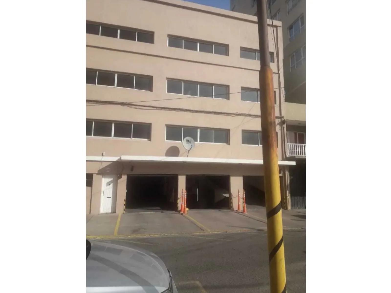Alquiler temporario cochera edificio Rex
