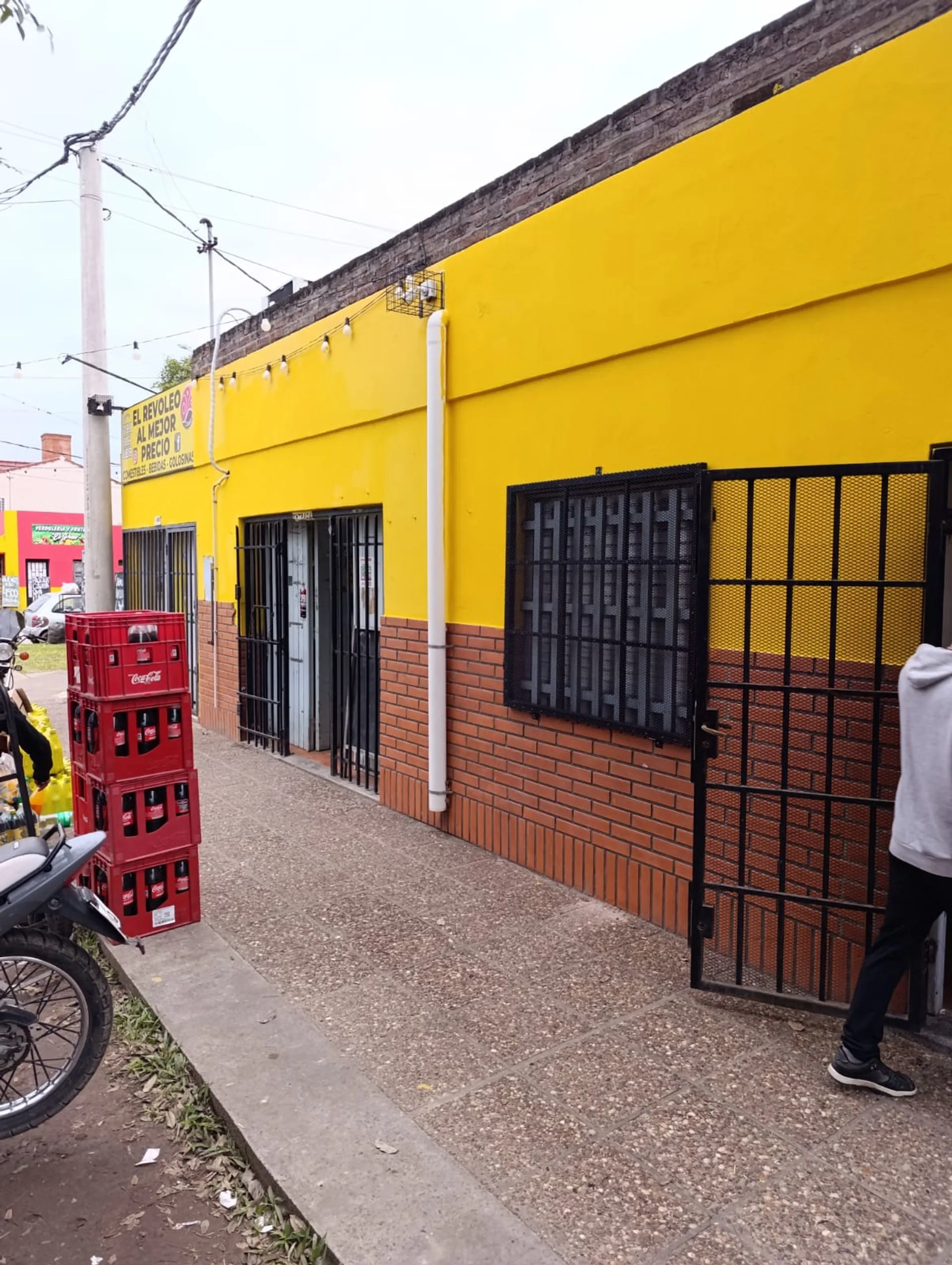 SE VENDE CASA-LOCAL COMERCIAL , SANTO TOME . foto 2