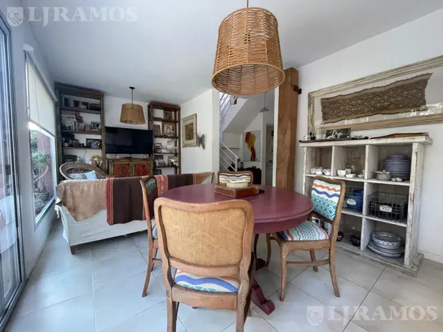 MUY LINDO TRIPLEX ALQUILER TEMPORAL - LA COLINA DE LA HORQUETA - LA HORQUETA