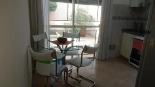 SE VENDE HERMOSO Y BIEN CUIDADO DUPLEX 3 AMBIENTES. AL FRENTE (JOSE BATLLE Y ORDOÑEZ AL 5600) V.LUGANO foto 3