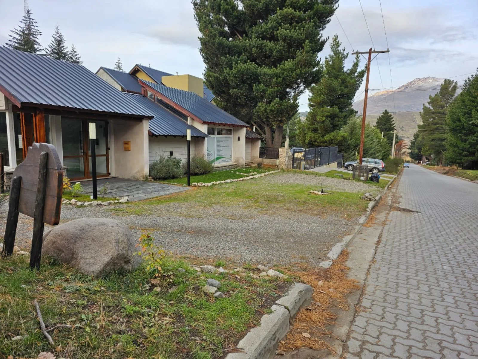 IMPORTANTE COMPLEJO DE CABAÑAS EN EL BARRIO VILLA AYELÉN DE ESQUEL CHUBUT foto 2