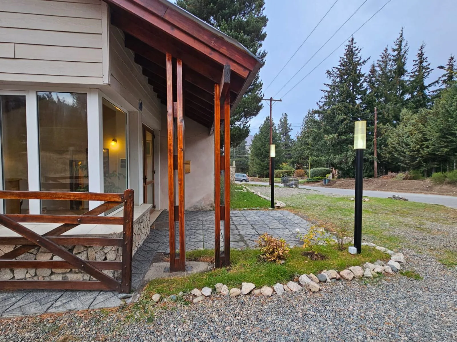 IMPORTANTE COMPLEJO DE CABAÑAS EN EL BARRIO VILLA AYELÉN DE ESQUEL CHUBUT foto 5