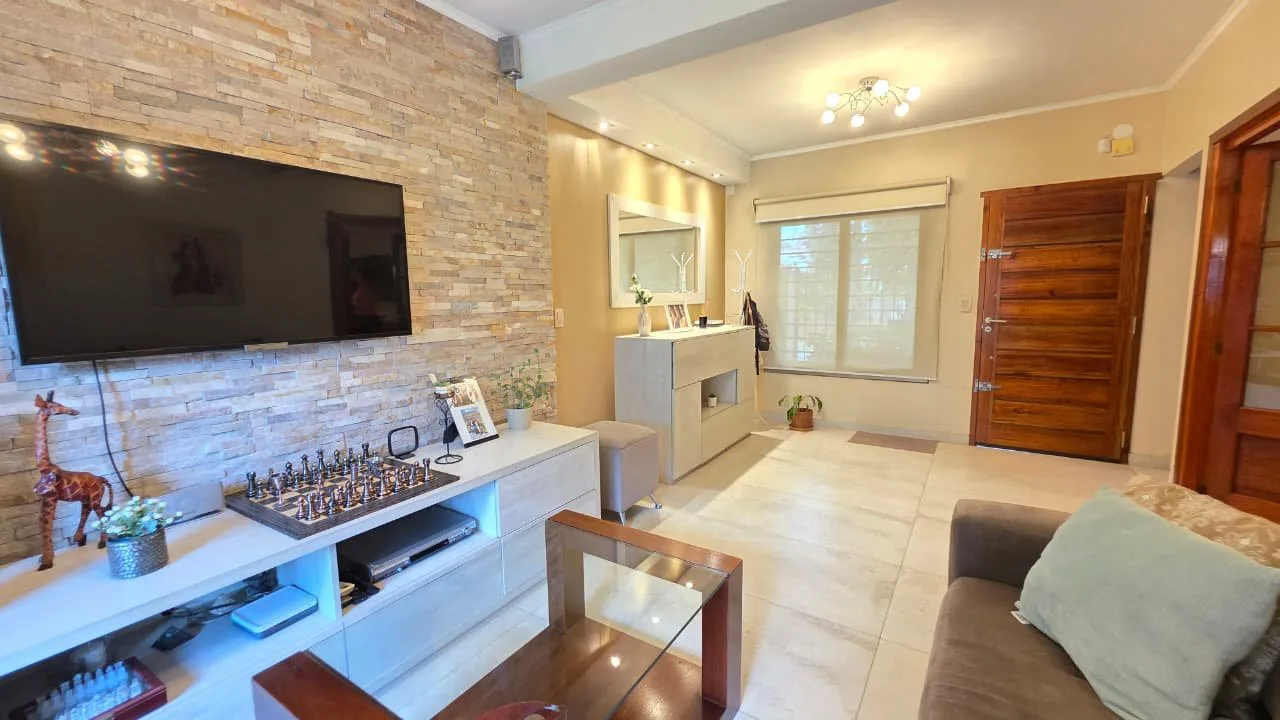 CASA 5 AMBIENTES ESTILO MINIMALISTA EN ITUZAINGÓ foto 4