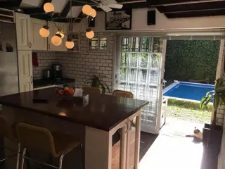 Moliere 1875, CABA/ casa 3 ambientes / 2 baños/ fondo, pileta, quincho, terraza, 220M2 u$s 350.000 foto 3