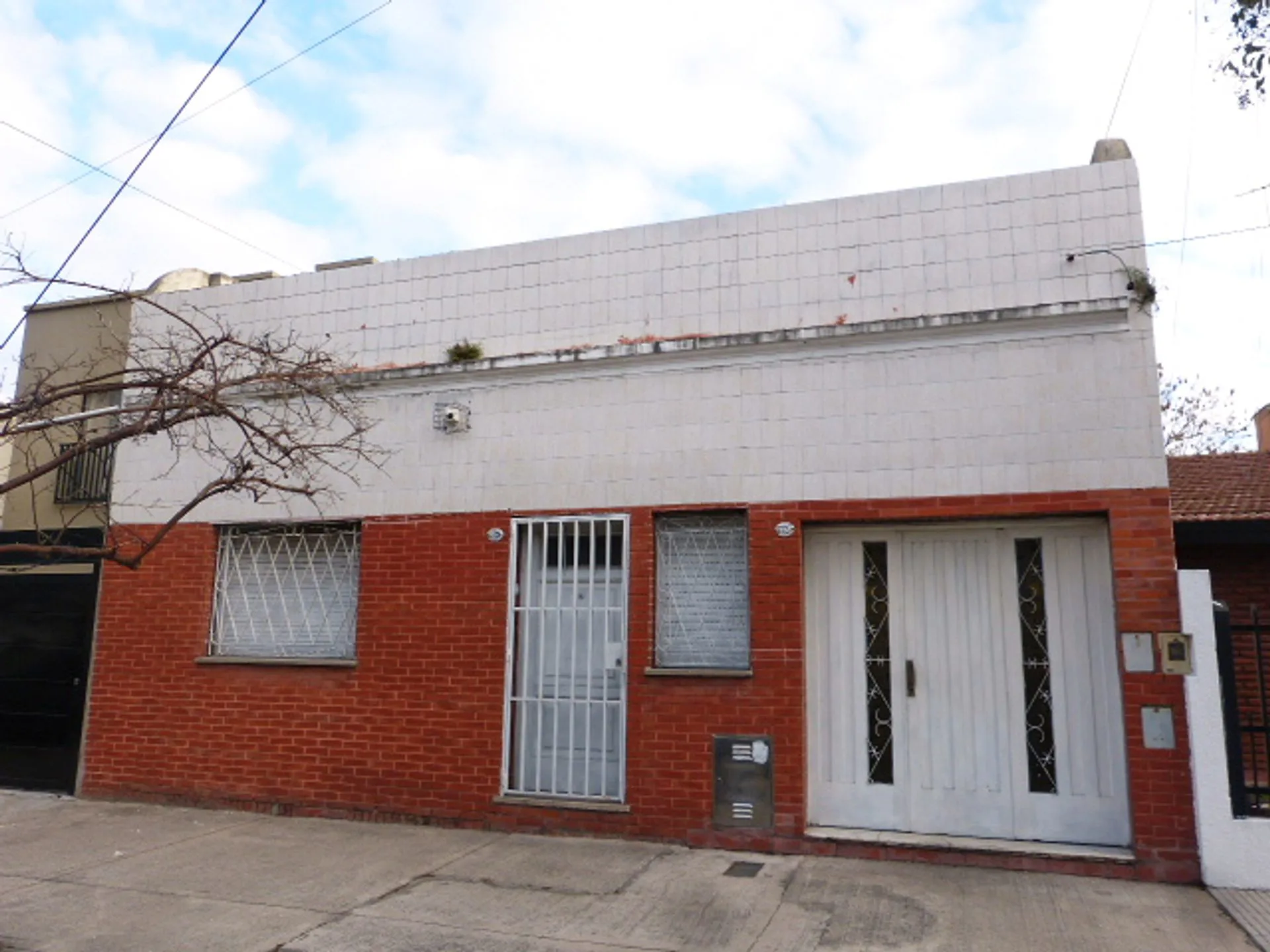 VENTA CASA 3 AMB, C/ COCH, JDN, Y QCHO, V. LUGANO foto 2