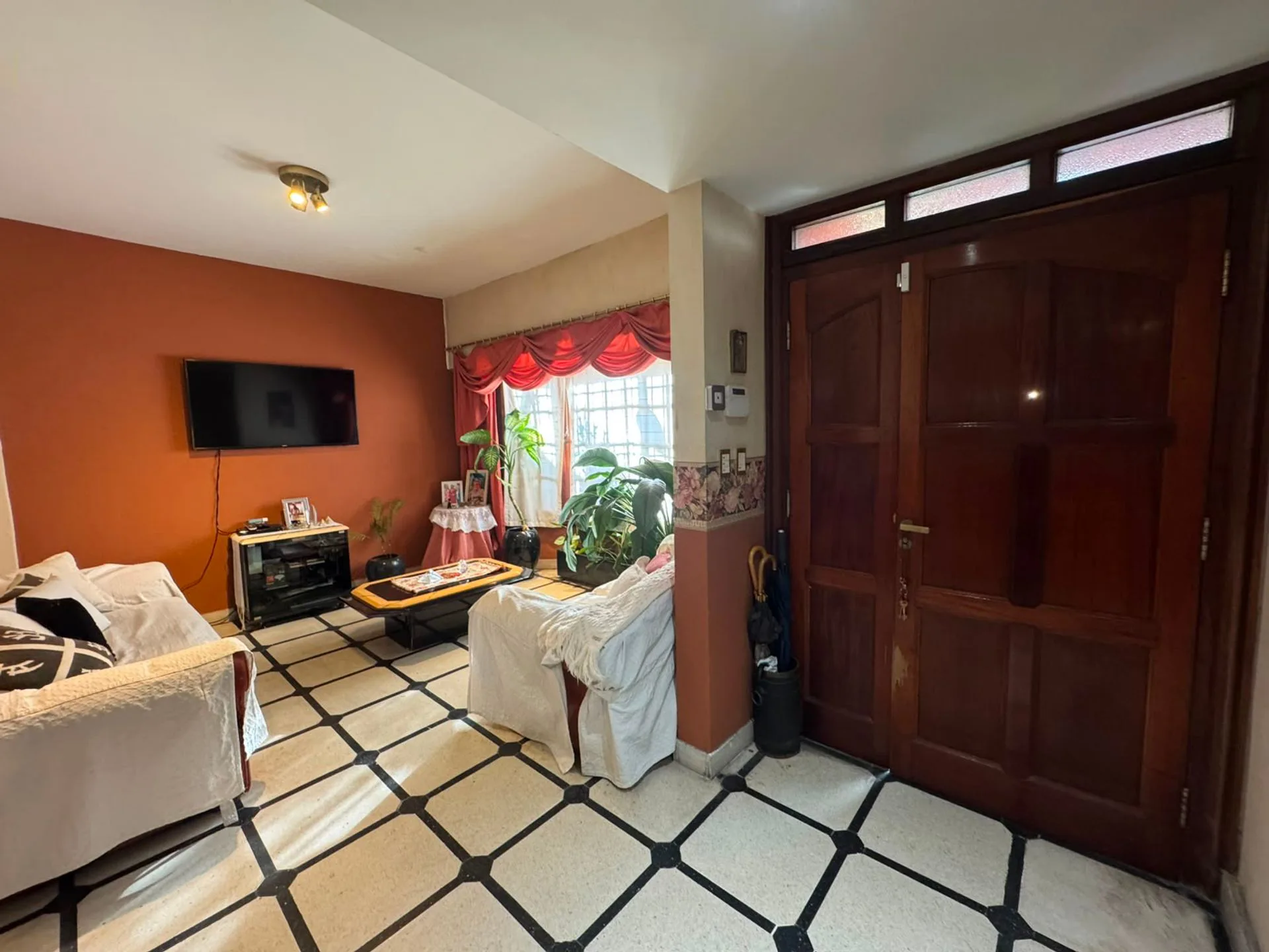 VENTA CASA DE 6 AMBIENTES EN MARTINEZ foto 4