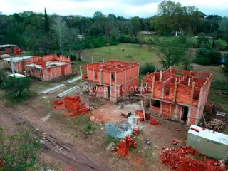 Dúplex de 3 dormitorios en Housing – La Reserva Villa Warcalde foto 1