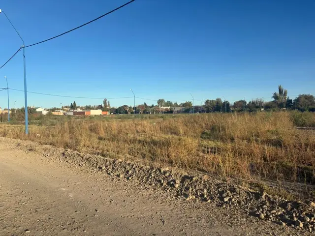 LOTE JUJUT Y VIEDMA 340 M2