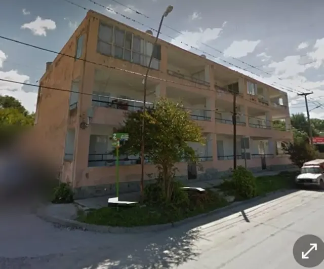 Dpto. en San Antonio de Arredondo, ubicado frente a la ruta, en pleno centro comercial, con todas las comodidades, balcon con vista a las montañas, c
