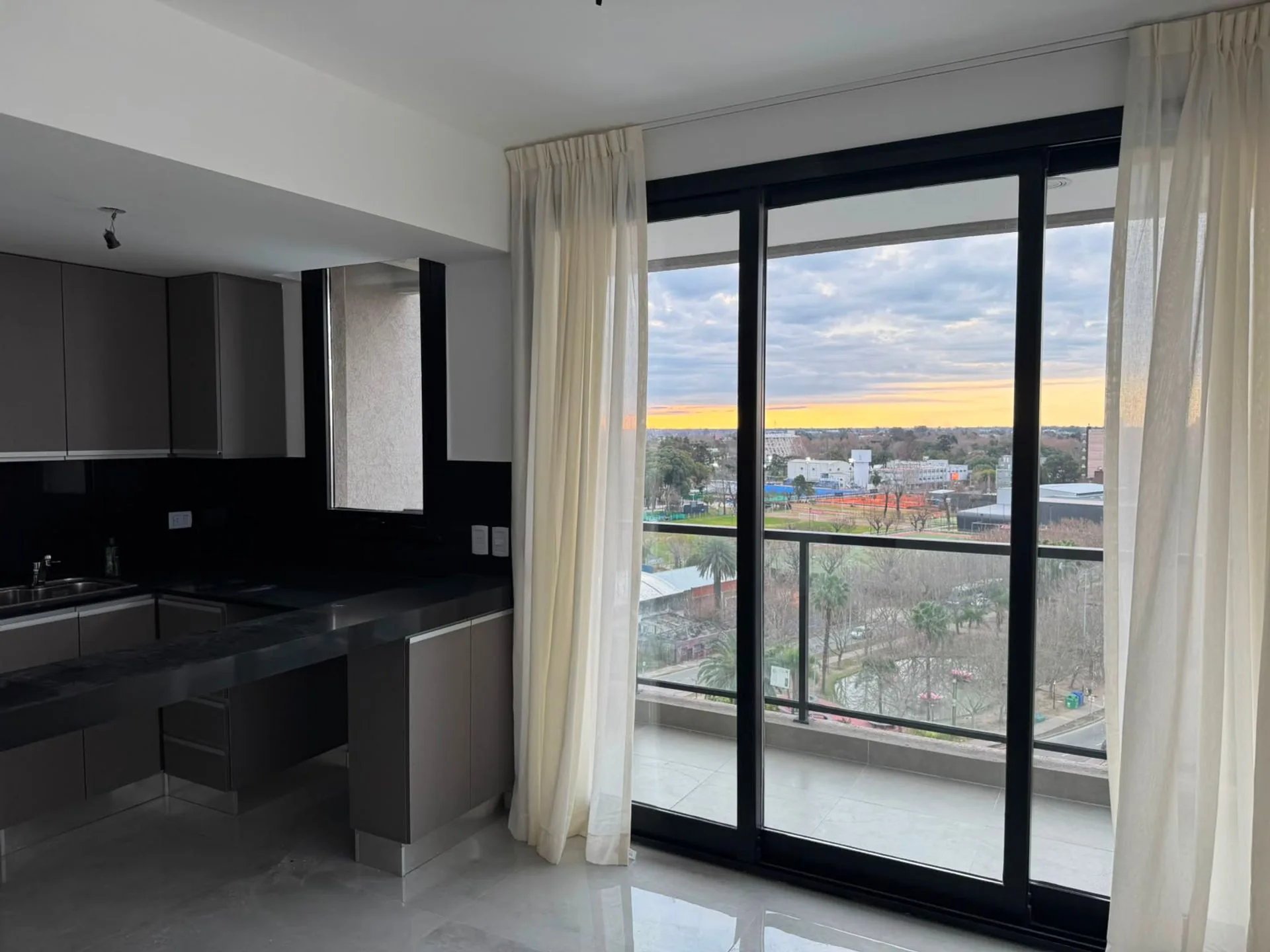 Alquiler depto piso 8  vista panoramica, amenities foto 3