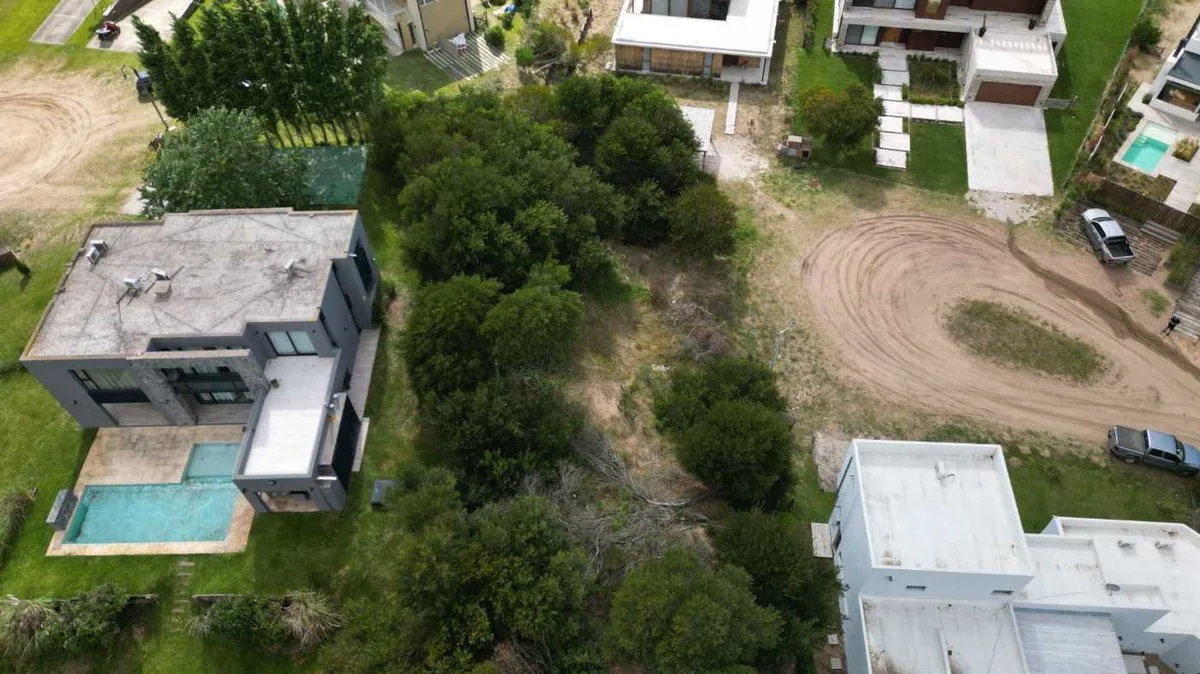 VENTA LOTE COSTA ESMERALDA foto 2