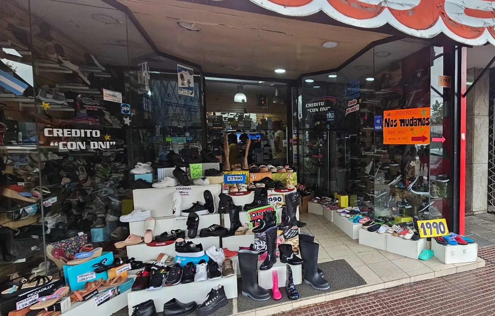 VENTA Local Villa Ballester foto 3