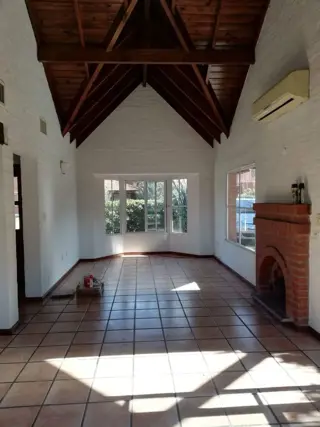 ECHEVERRIA DEL LAGO- VENTA DE CASA EN CANNING foto 4