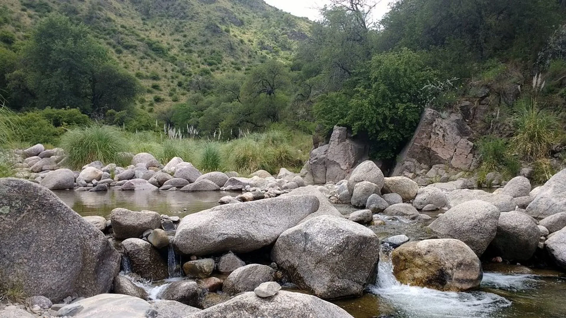 OPORTUNIDAD LOTE EN LOS MOLLES foto 4