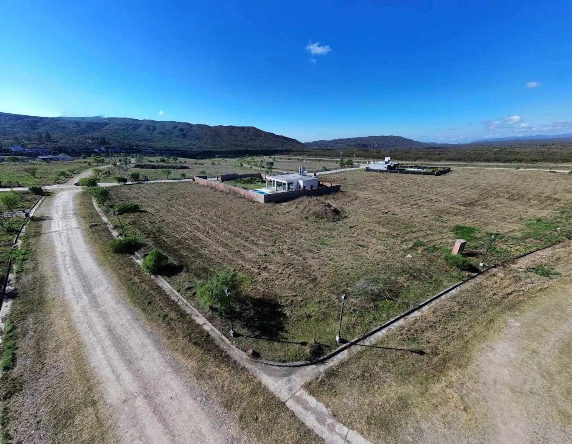 VENTA TERRENO EN EL MOLLAR 1019M2 LA ALMONA foto 2