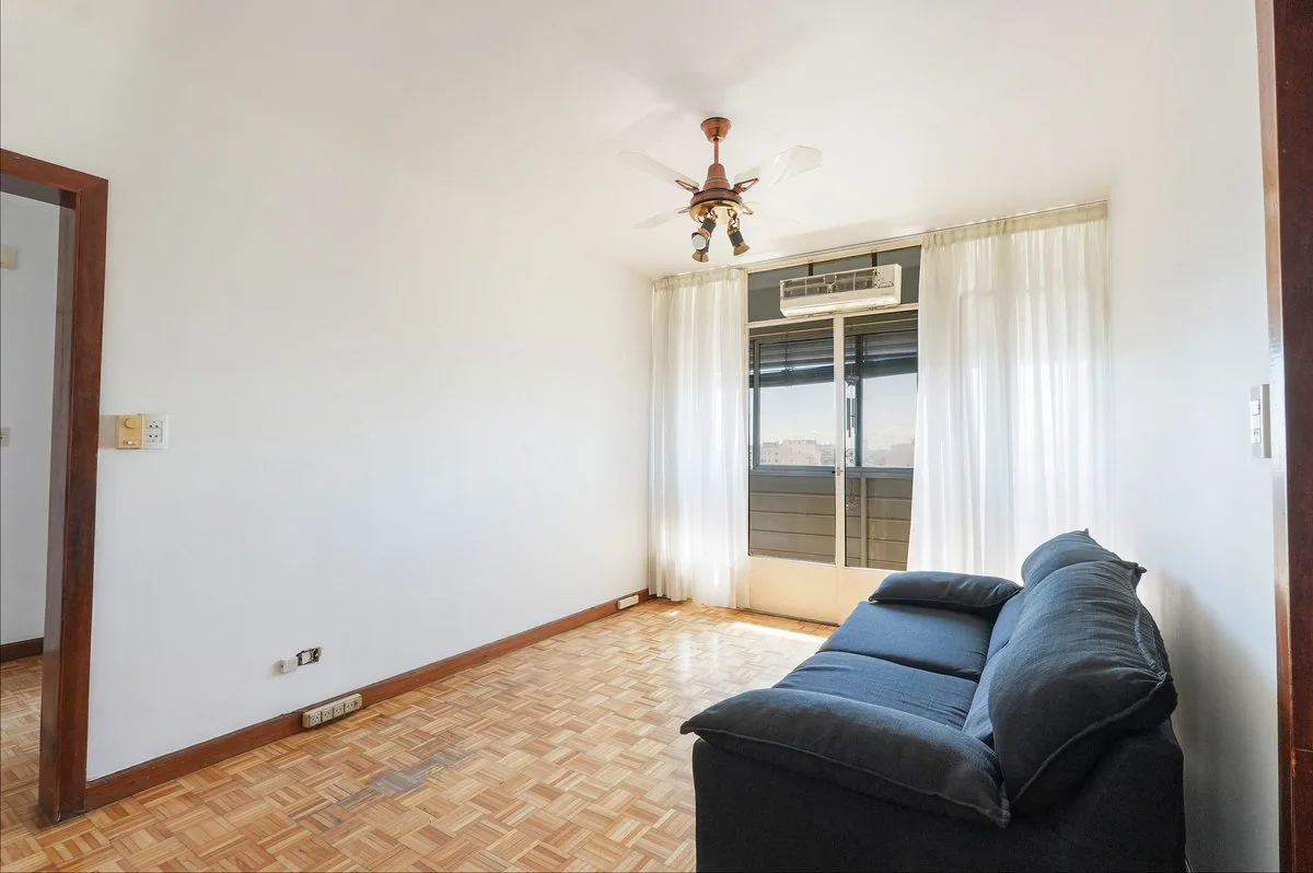 Departamento 4 Ambientes Venta Flores Piso Alto foto 2