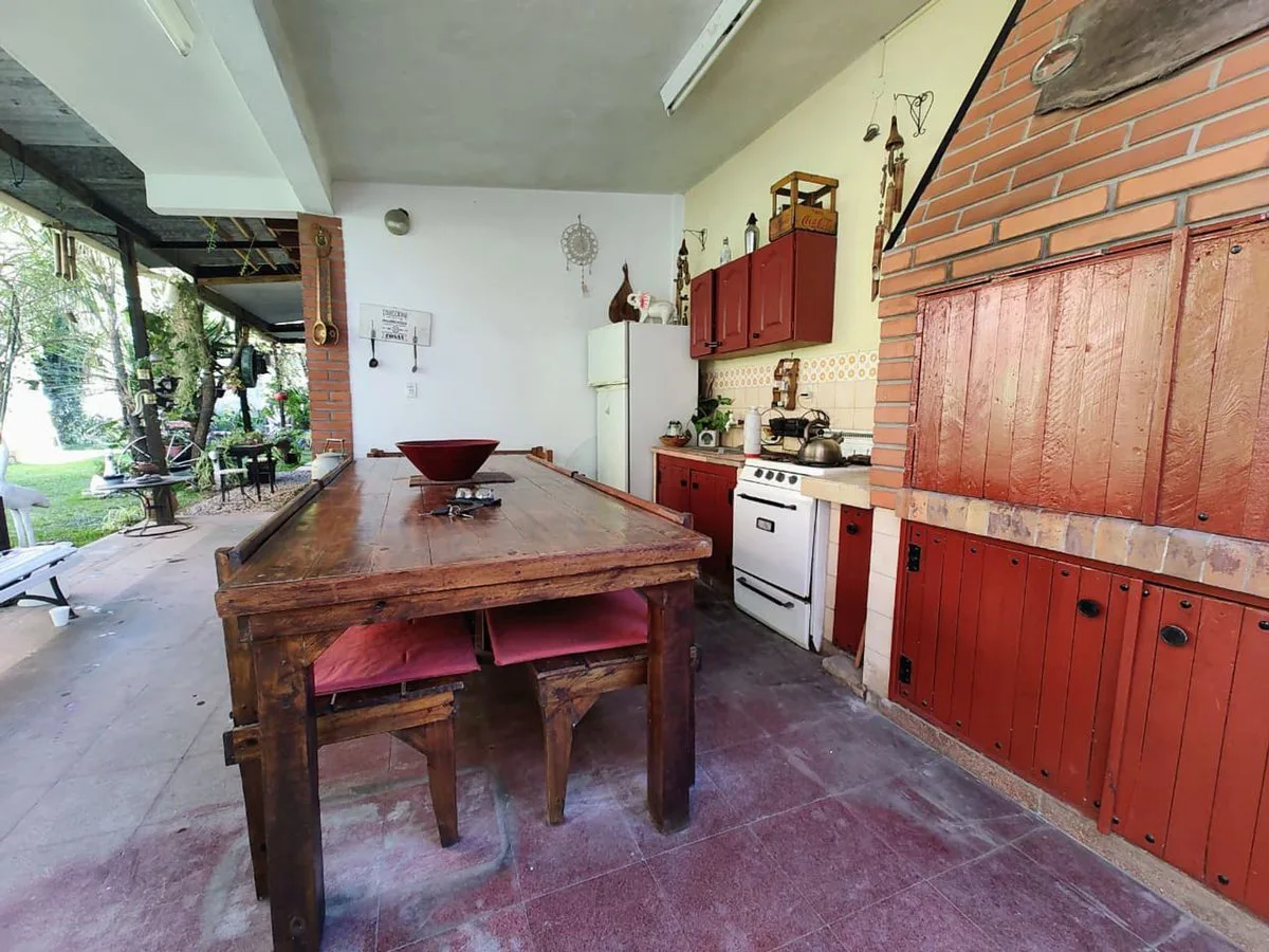CASA VENTA 3 AMBIENTES CON JARDIN ADOLFO SORDEAUX foto 4