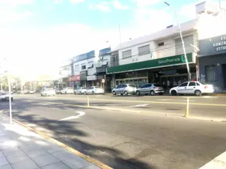 Local en el centro de Haedo(hoy son 2 locales) foto 2