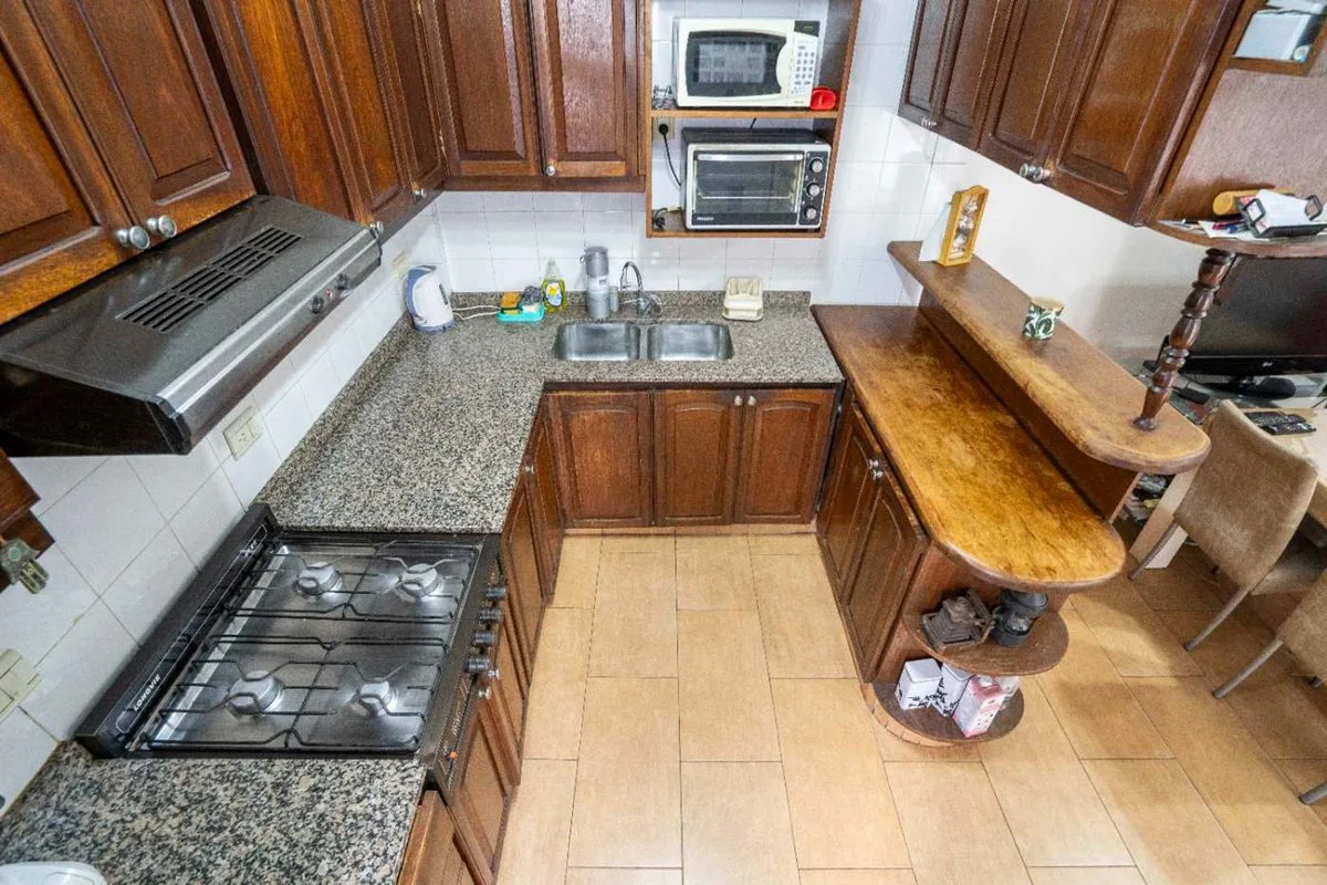 VENTA casa con pileta/ quincho en MONTE CASTRO foto 4