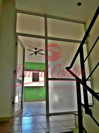 EXCELENTE OFICINA CÉNTRICA EN VENTA foto 1
