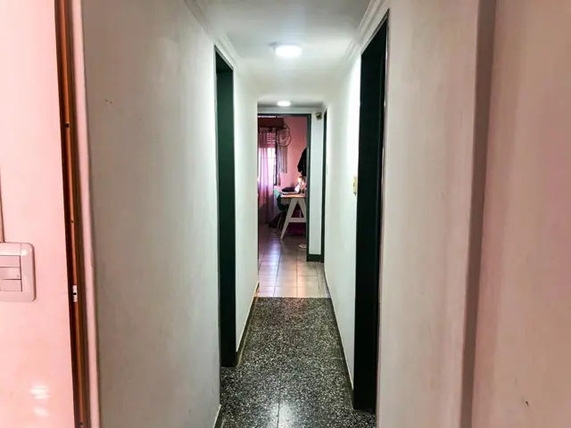 HERMOSA CASA EN BARRIO MALVINAS, A UNA CUADRA DE CARCANO CON TODOS LOS SERVICIOS. CUATRO DORMITORIOS , PILETA . QUINCHO Y COCHERA .