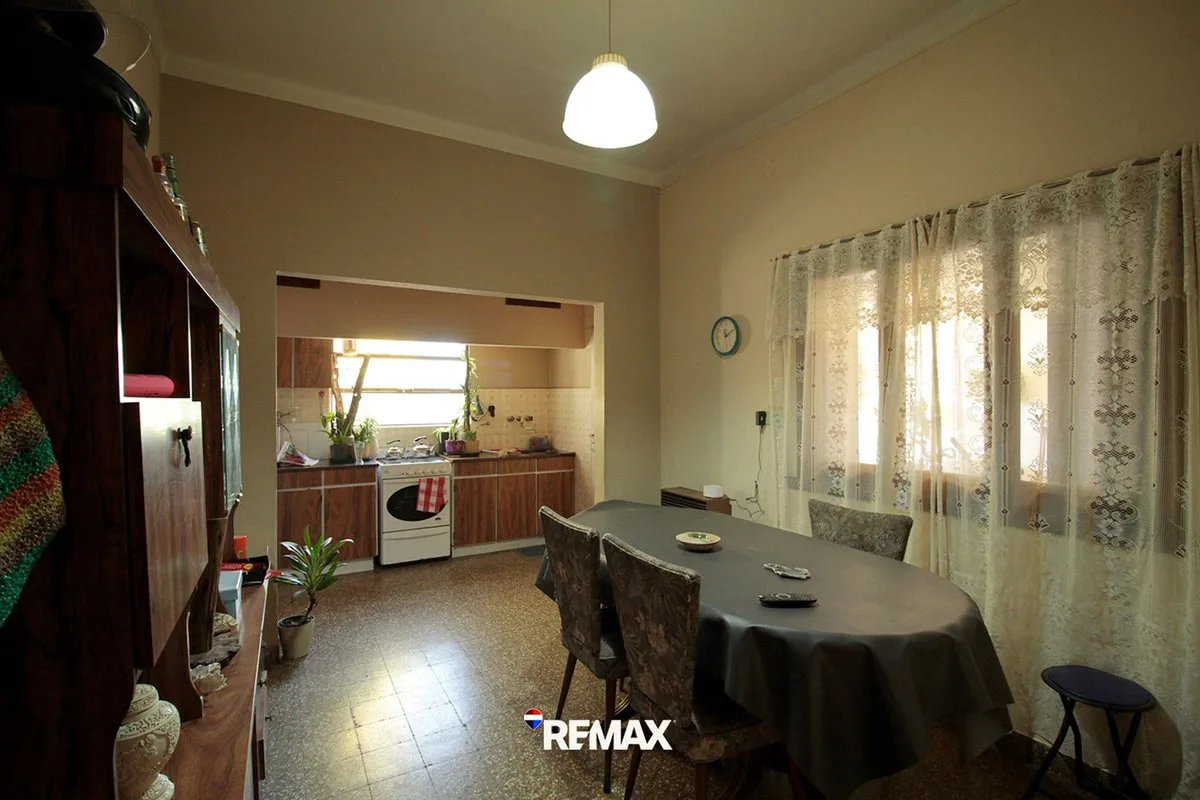 CASA EN VENTA DE 4 DORMITORIOS EN PH