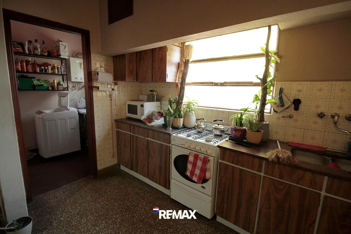 CASA EN VENTA DE 4 DORMITORIOS EN PH foto 3