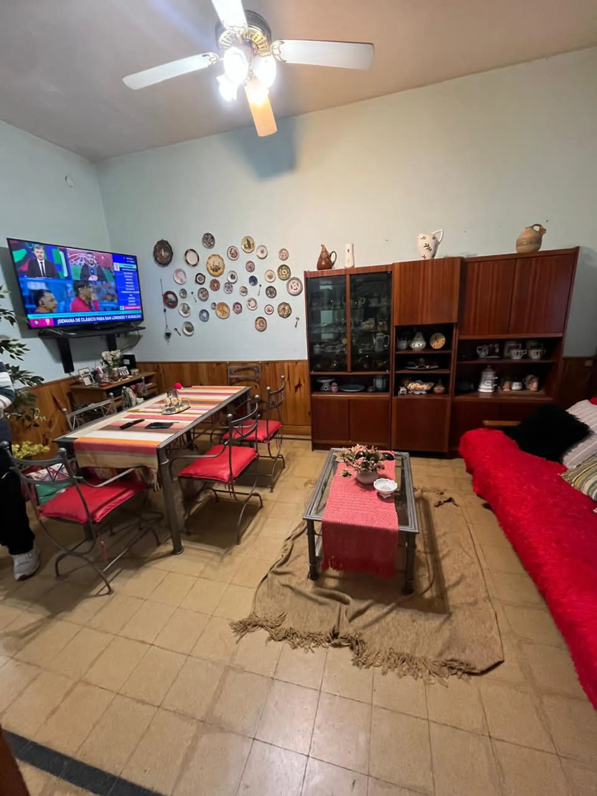 Casa en venta en Coronel Dorrego. foto 2