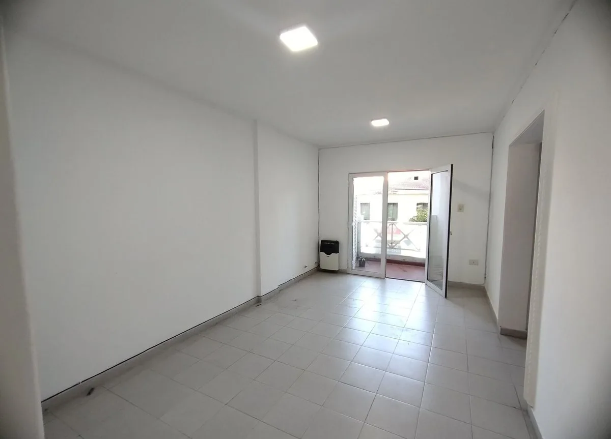 VENTA DEPARTAMENTO 1 DORM. - PLENO CENTRO foto 3
