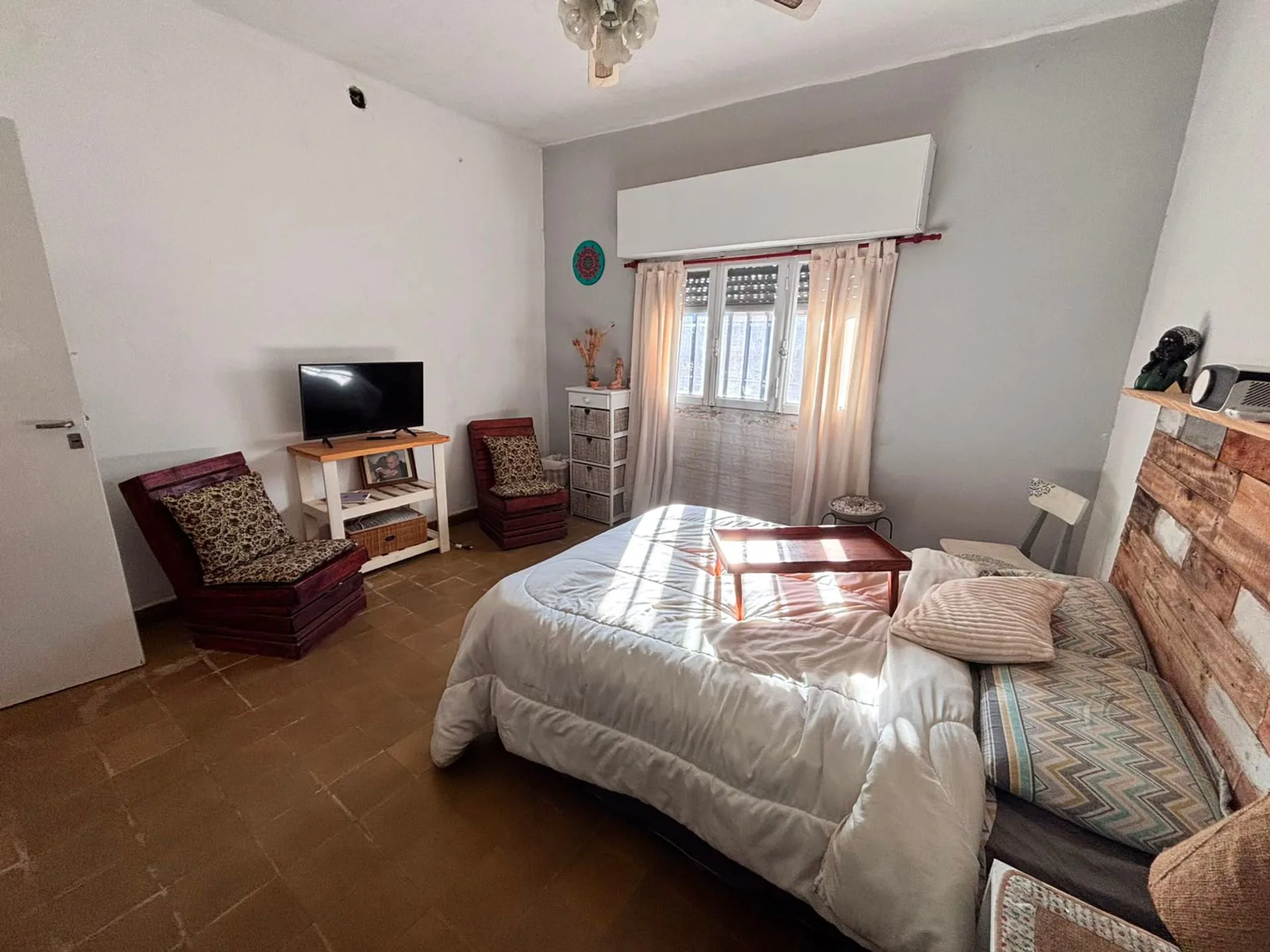 CASA EN VENTA BURZACO-MUY BUEN ESTADO-APTO CREDITO foto 3