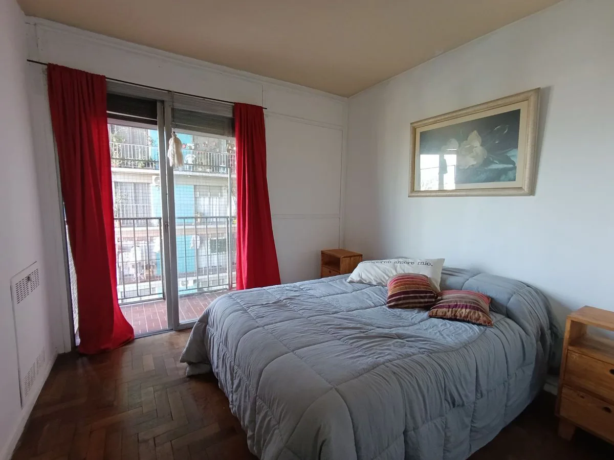 VENTA DEPTO 4 AMB MATHEU C/BALCON PARQUE PATRICIOS foto 3