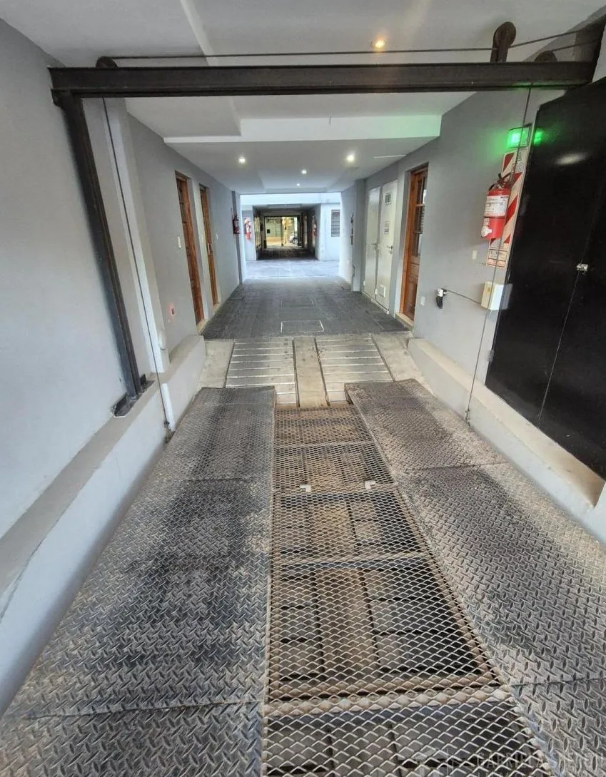 Venta Cochera fija Semicubierta en Lomas de Zamora foto 2