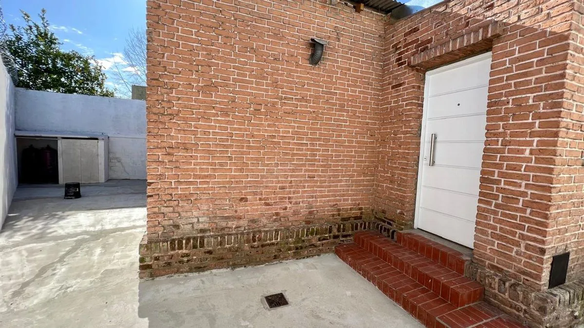 VENTA PH CASA 6 AMBIENTES ZONA ESTACION TORCUATO foto 5