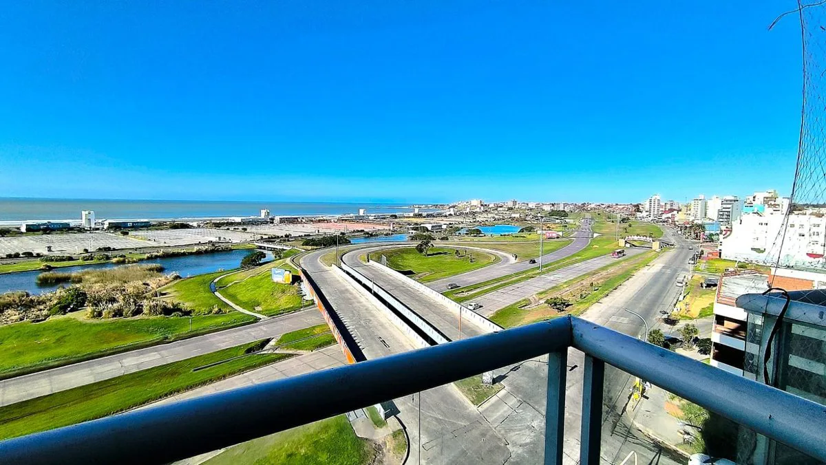 Venta 3 Amb. Vista al Mar Cochera Apto Credito foto 5