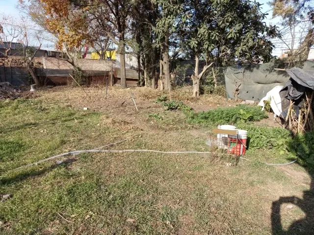 Terreno Alvear con pequeña construcción