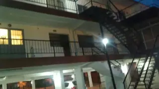 Departamento con exclusiva bajada al rio. Dpto de 1 dormitorio, cocina-comedor, baño, balcon y cochera, en zona turistica. foto 2