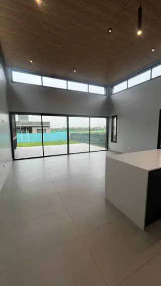 EN VENTA CASA A ESTRENAR 2 DORMITORIOS EN UNA SOLA PLANTA EN COUNTRY THE POINT foto 3