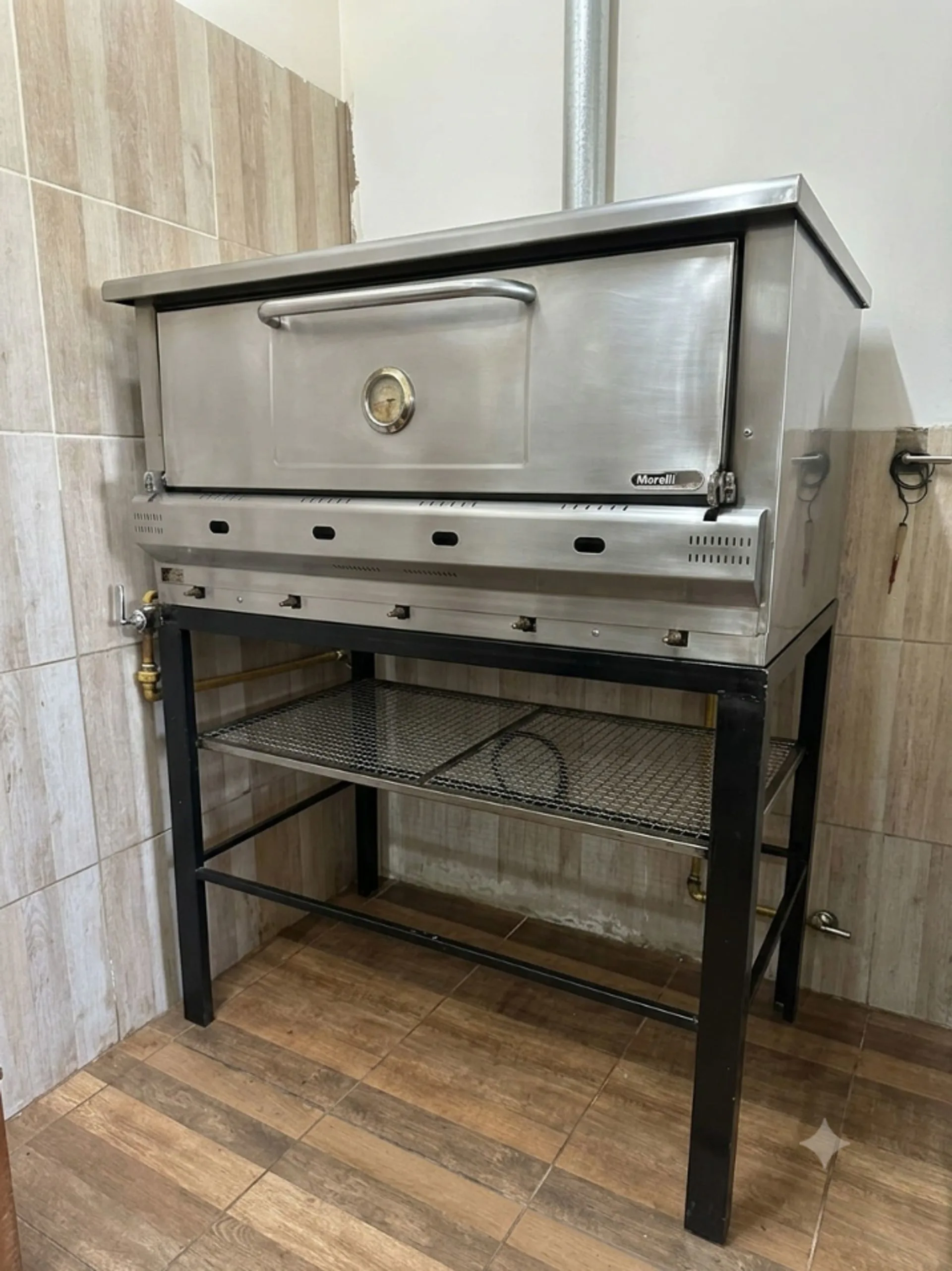 IMPORTANTE LOCAL COMERCIAL CON O SIN EQUIPAMIENTO foto 3