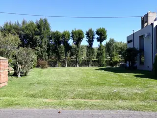 Venta de terreno en Country Banco Provincia, Francisco Alvarez. Moreno foto 2