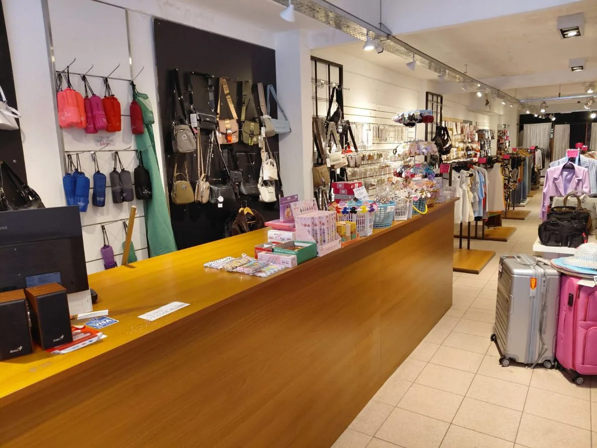 VENTA LOCAL COMERCIAL CENTRO MAS DEPTO PERMUTA foto 5