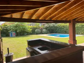 VENTA de casa en  Enero Echeverria del lago-  Canning foto 4