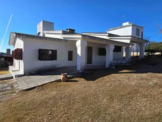 MUY LINDA CASA EN VENTA EN LA LOCALIDAD DE CABALANGO, CON 2.100 Mt2 de Terreno. Bello Entorno. Vivirla todo el año foto 4