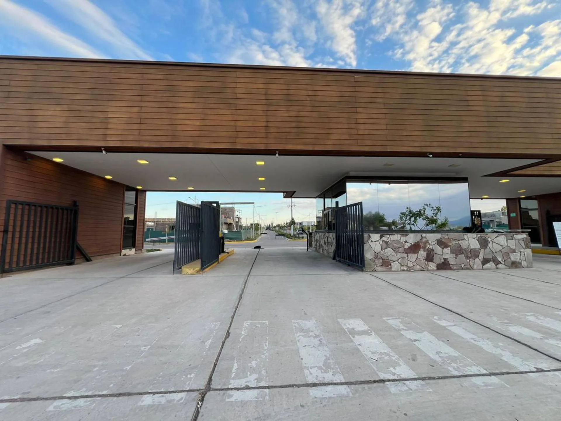 Casa en Venta - Bº La Quebrada - Lujan foto 2